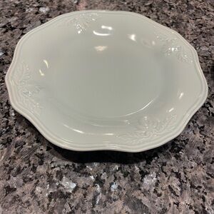 LENOX Buttler’s Pantry Gourmet set of 2 plates